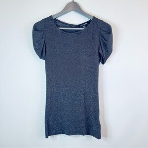Forever 21 Women’s Glitter Short Puff Sleeve Black Top Size Medium NWT